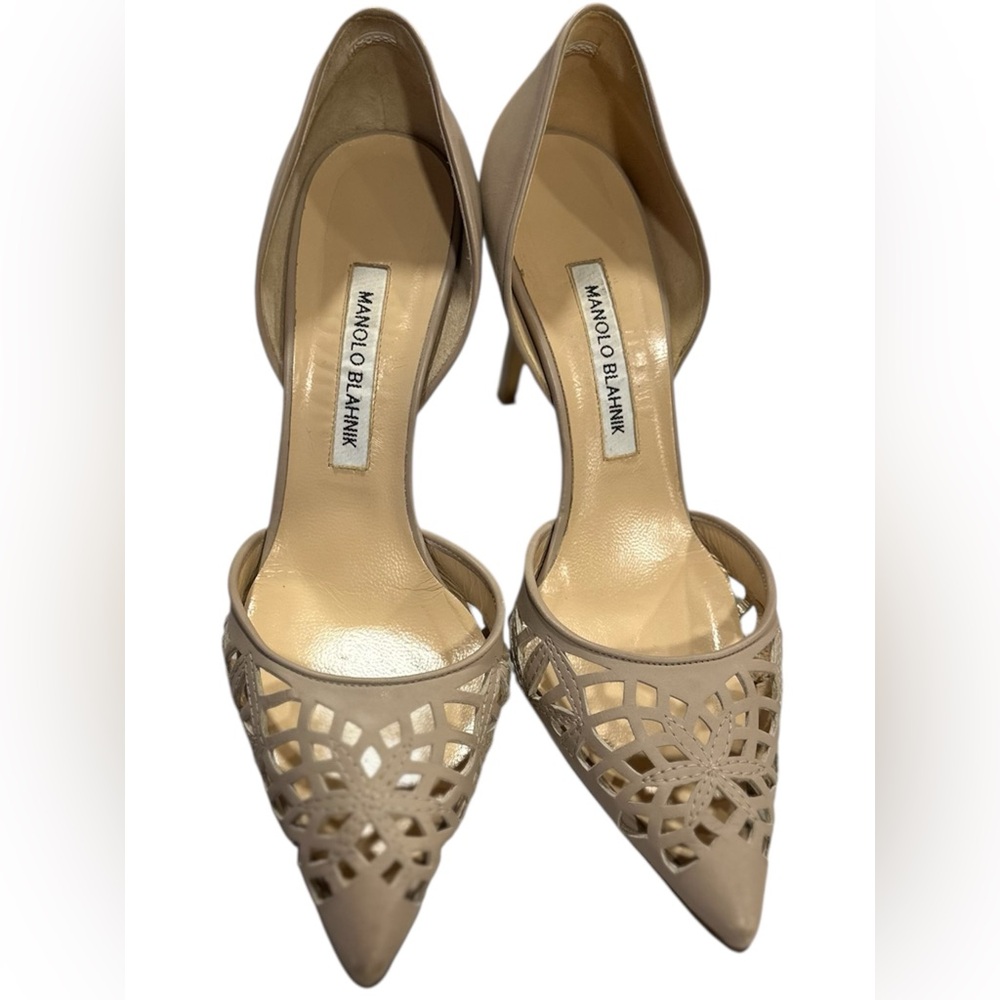 Stunning Beige Manolo Blahnik Laser Cut D'Orsay pumps 36.5